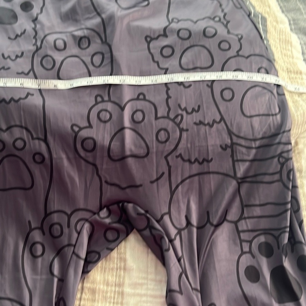 (SOLD)Puppy Paws Jumper, Such a FUN Piece, Excellent Condition,Size M/L - Picture 13 of 15
